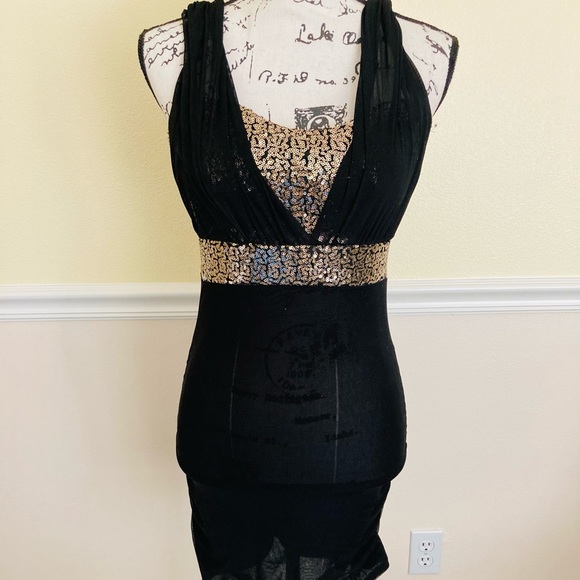BODY CON SEXY GOLD SEQUINS & BLACK COCKTAIL DRESS - Picture 1 of 4